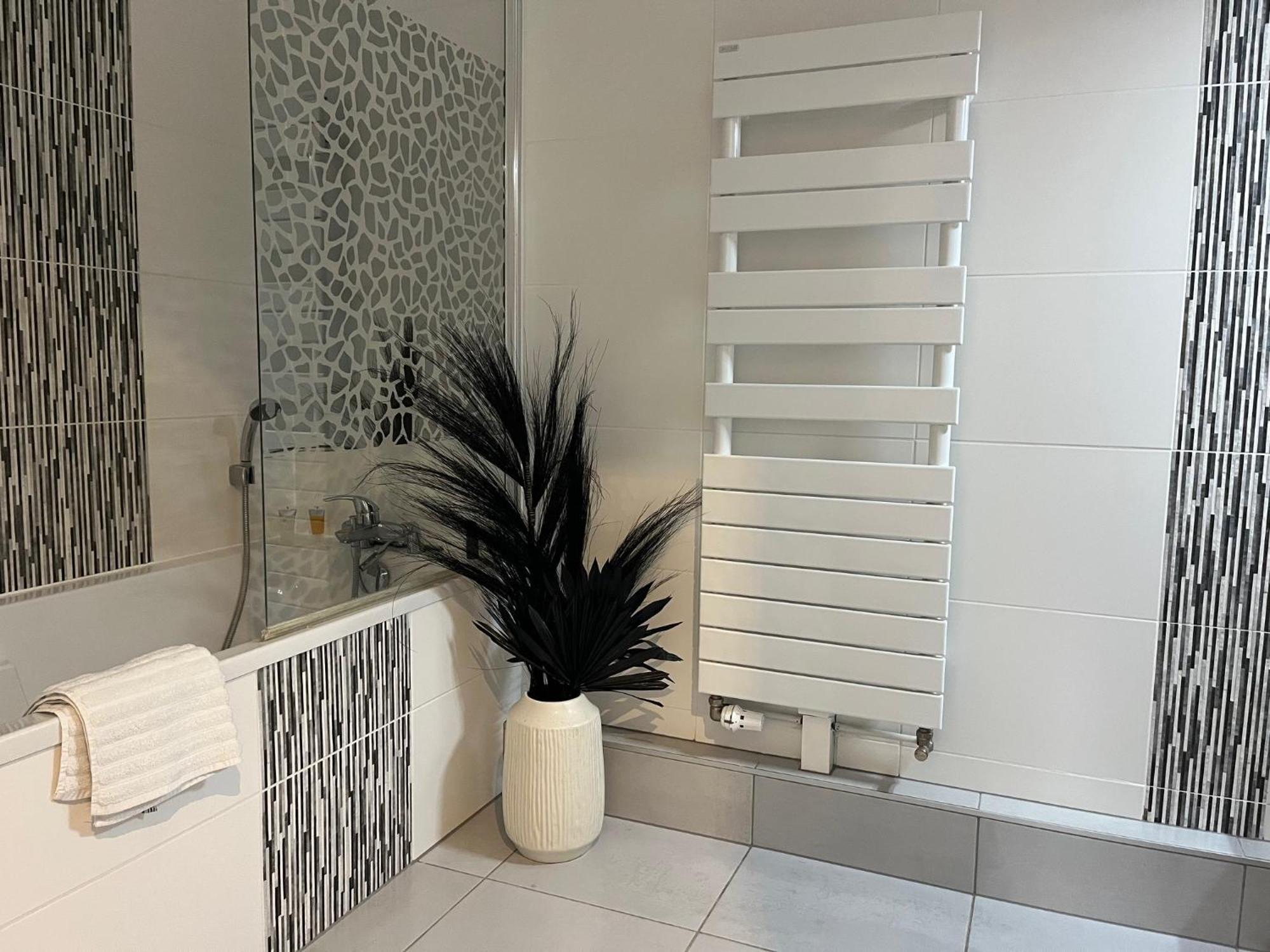 A Few Steps From Basel With Balcony And Free Private Parking Apartment Saint-Louis  Exterior foto